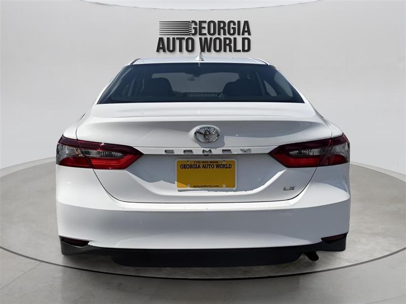 Toyota Camry LE 2021
