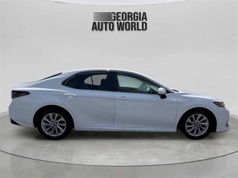 Toyota Camry LE 2021