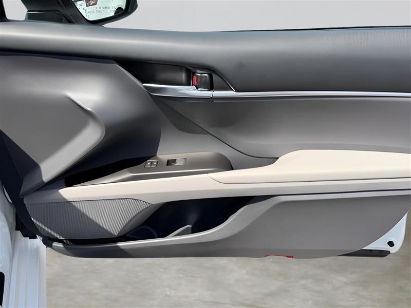Toyota Camry LE 2021