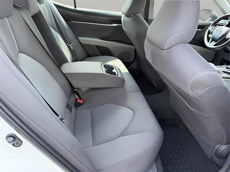 Toyota Camry LE 2021