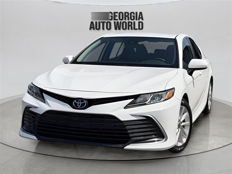 Toyota Camry LE 2021