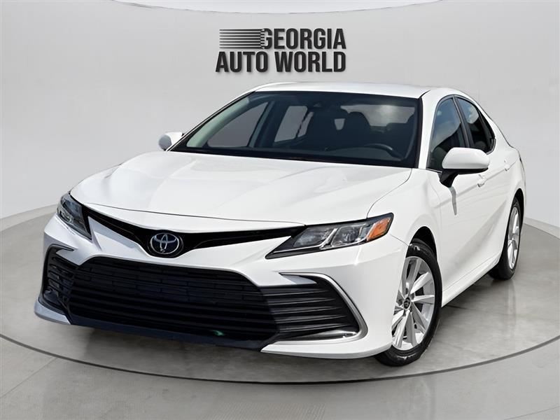 Toyota Camry LE 2021