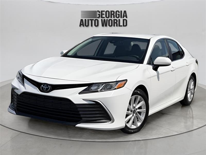 Toyota Camry LE 2021