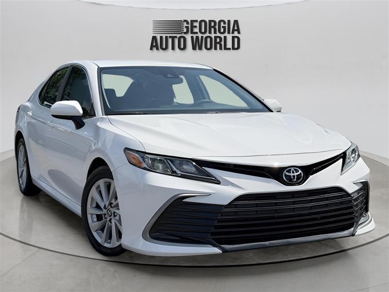 Toyota Camry LE 2021