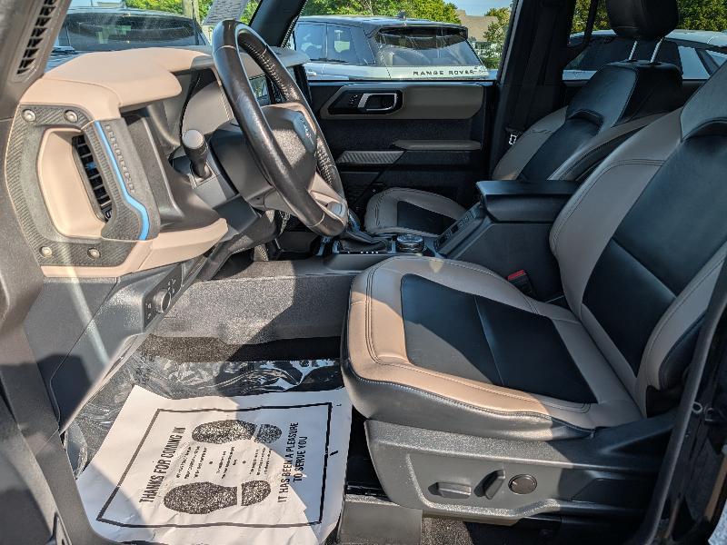 Ford Bronco Base 4-Door w/Advanced 2022