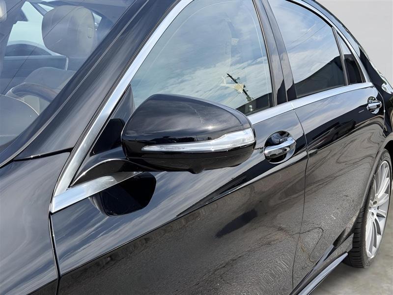 Mercedes-Benz S-Class S550 2015