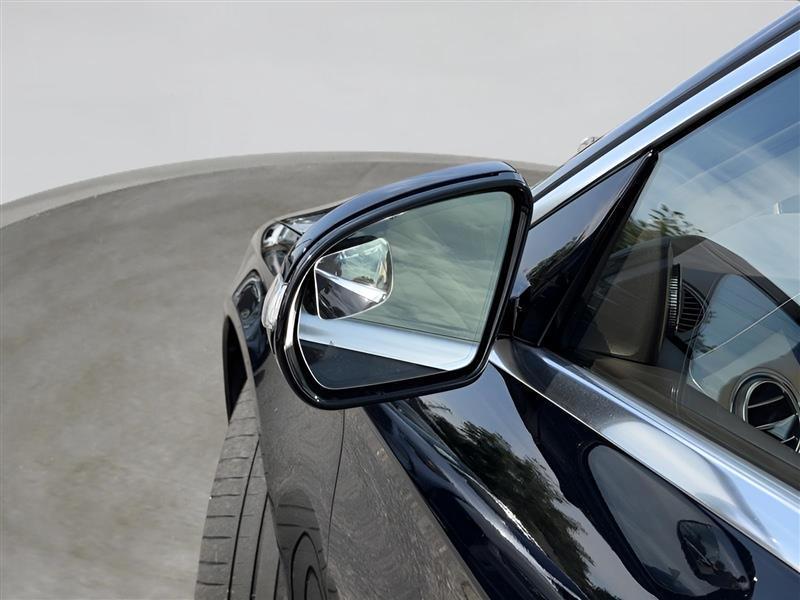 Mercedes-Benz S-Class S550 2015