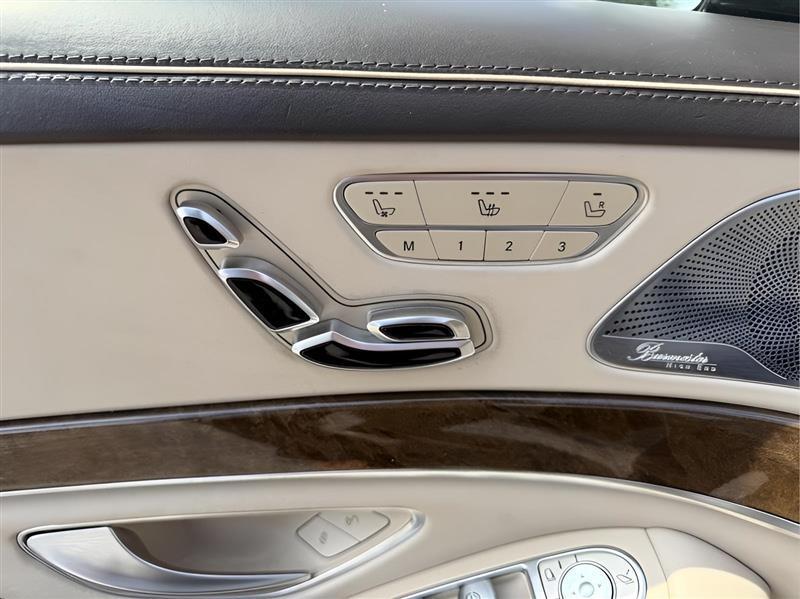 Mercedes-Benz S-Class S550 2015