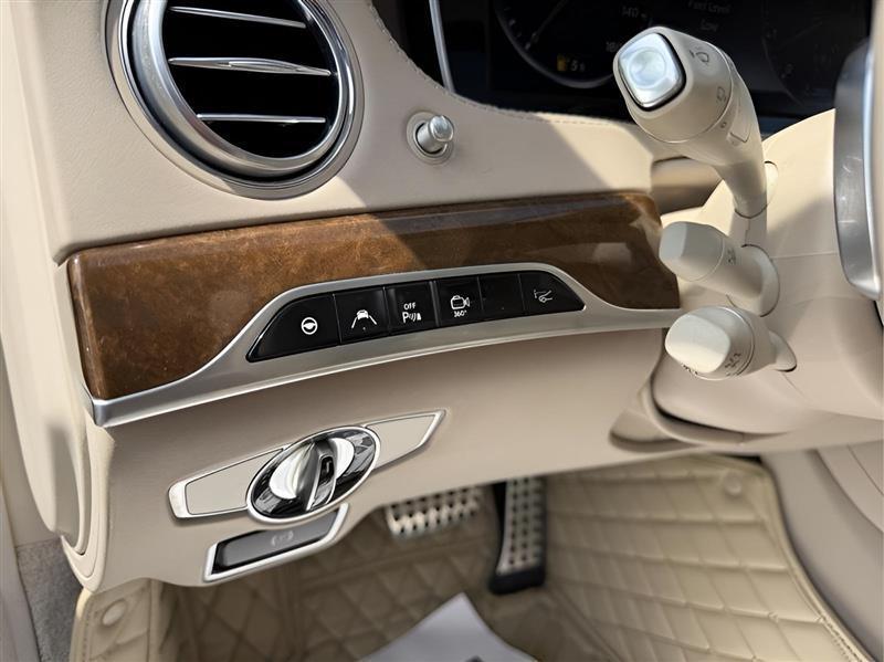 Mercedes-Benz S-Class S550 2015