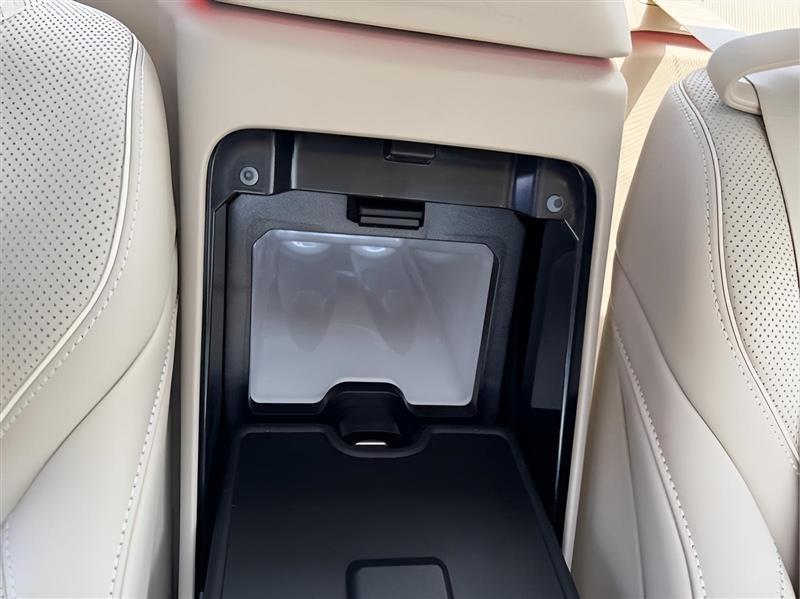Mercedes-Benz S-Class S550 2015