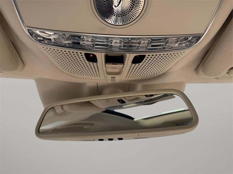 Mercedes-Benz S-Class S550 2015