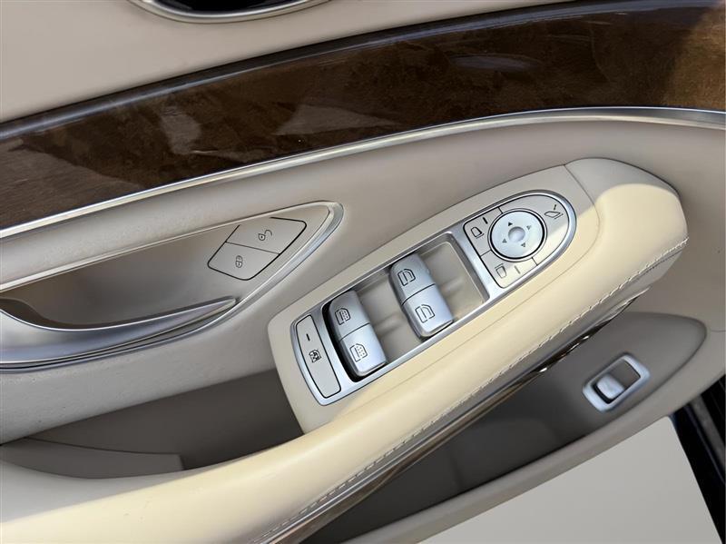 Mercedes-Benz S-Class S550 2015