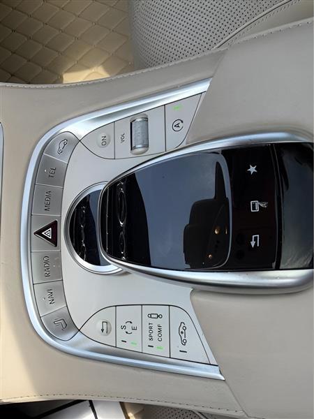 Mercedes-Benz S-Class S550 2015