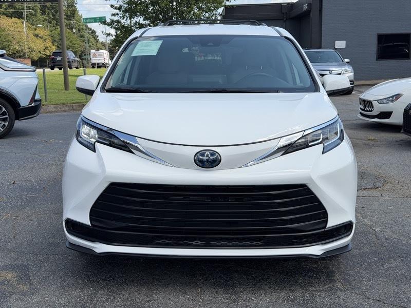 Toyota Sienna LE 8-Passenger 2021
