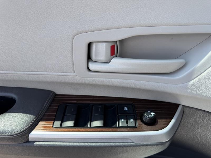 Toyota Sienna LE 8-Passenger 2021