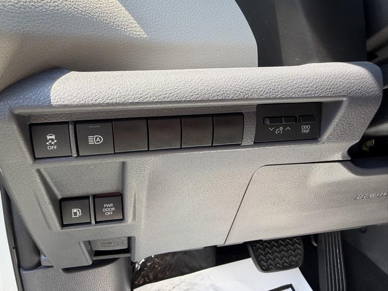 Toyota Sienna LE 8-Passenger 2021