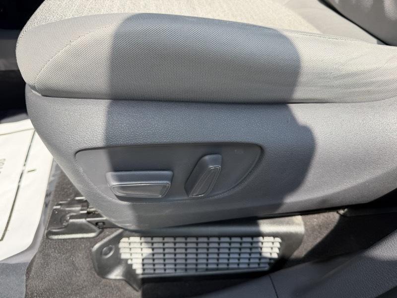 Toyota Sienna LE 8-Passenger 2021
