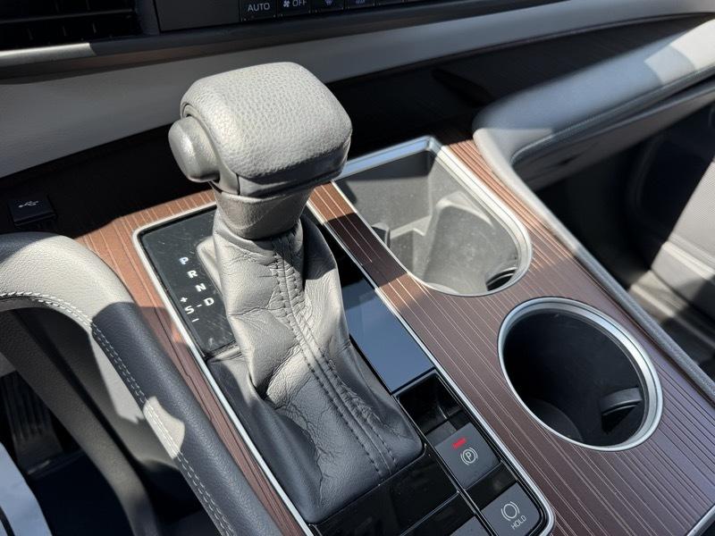 Toyota Sienna LE 8-Passenger 2021