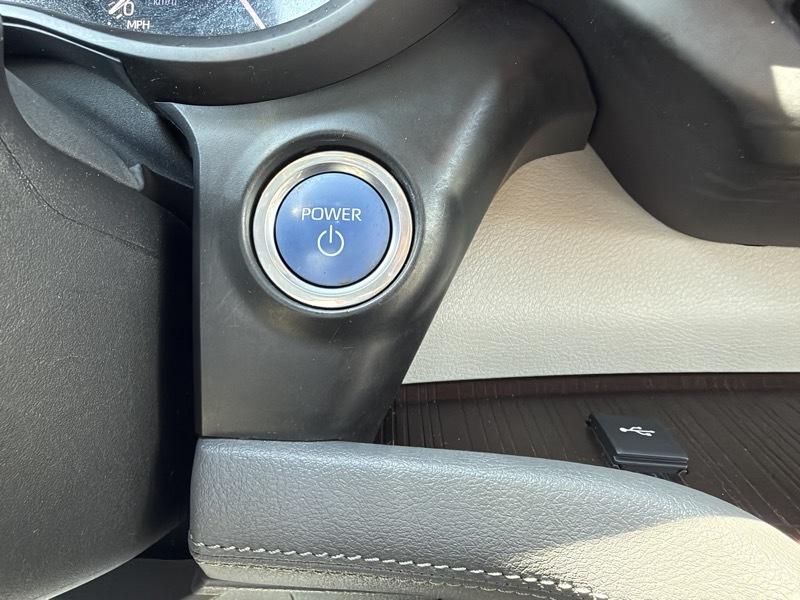 Toyota Sienna LE 8-Passenger 2021