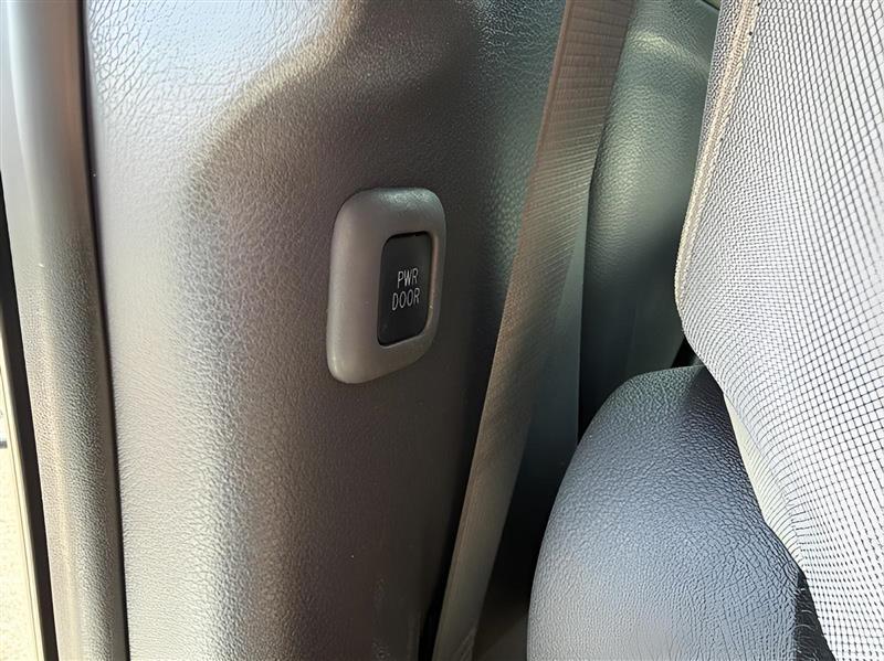 Toyota Sienna LE 8-Passenger 2021