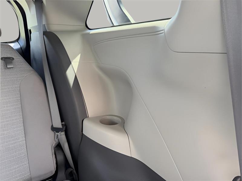 Toyota Sienna LE 8-Passenger 2021