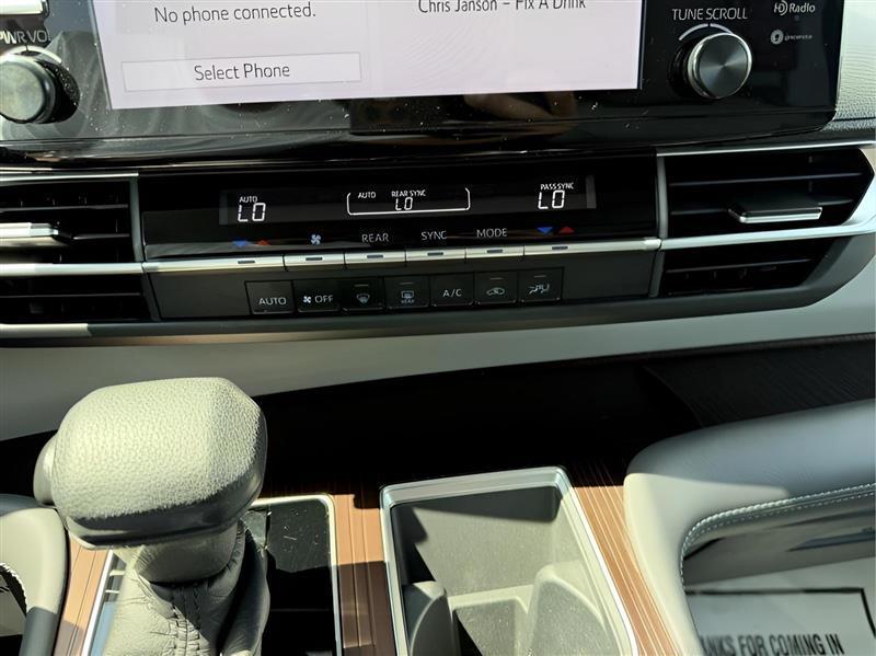 Toyota Sienna LE 8-Passenger 2021