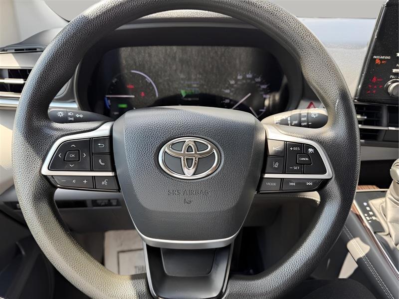 Toyota Sienna LE 8-Passenger 2021