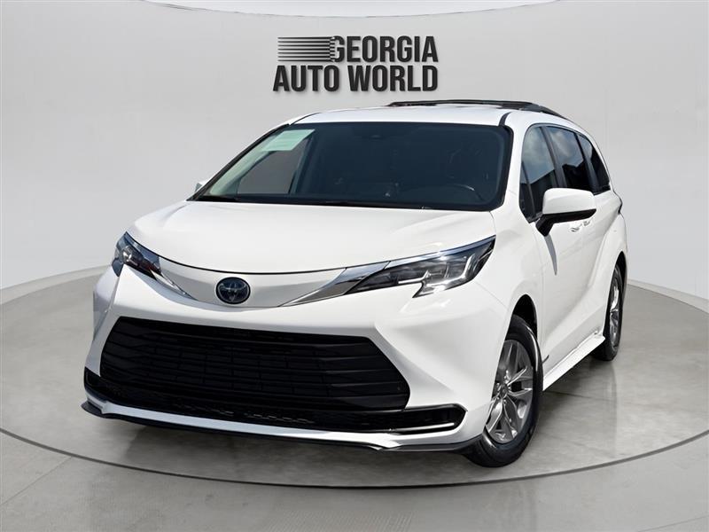 Toyota Sienna LE 8-Passenger 2021