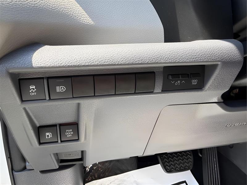Toyota Sienna LE 8-Passenger 2021