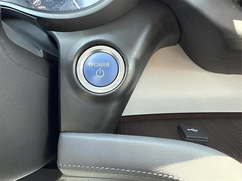 Toyota Sienna LE 8-Passenger 2021