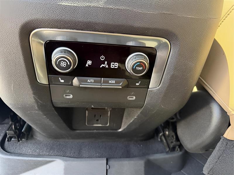 Chevrolet Suburban Premier 2021