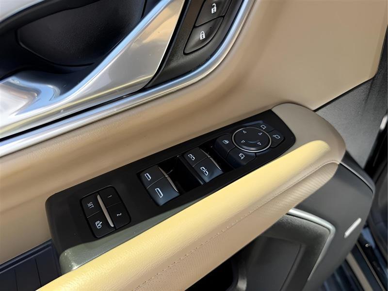 Chevrolet Suburban Premier 2021