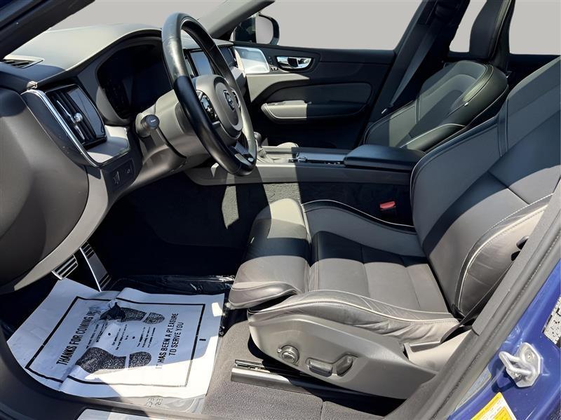 Volvo XC60 T5 R-Design 2021