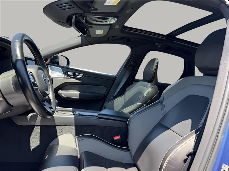 Volvo XC60 T5 R-Design 2021