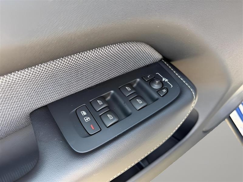 Volvo XC60 T5 R-Design 2021