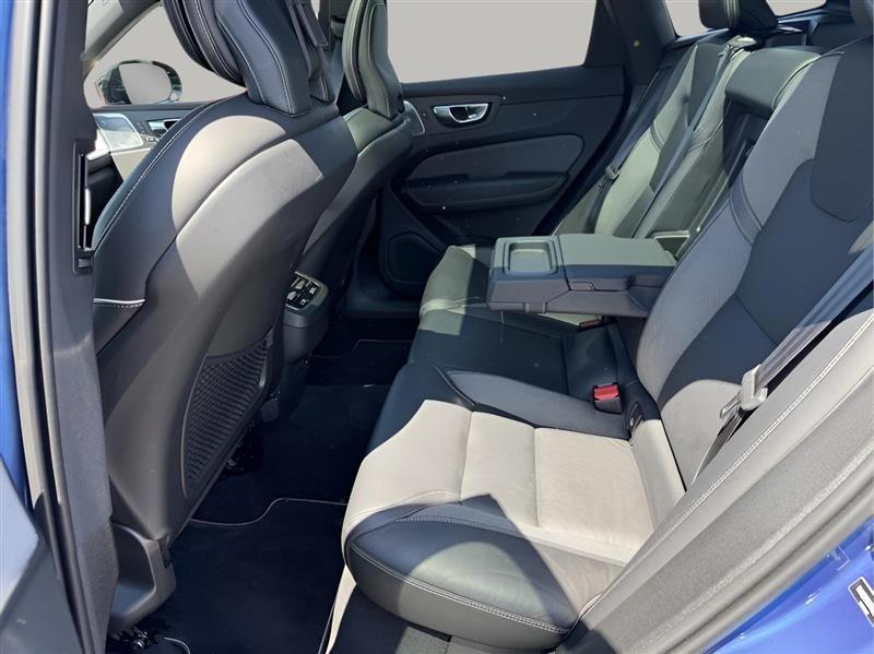Volvo XC60 T5 R-Design 2021