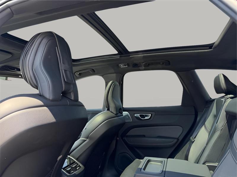 Volvo XC60 T5 R-Design 2021