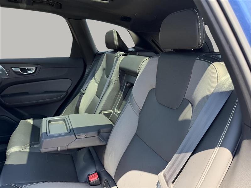 Volvo XC60 T5 R-Design 2021