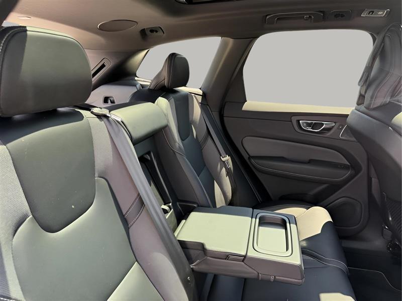Volvo XC60 T5 R-Design 2021