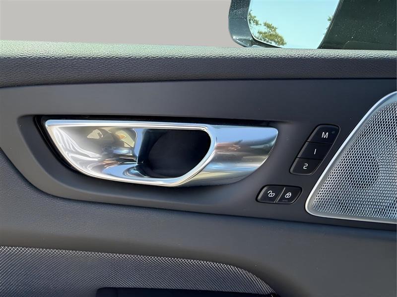 Volvo XC60 T5 R-Design 2021