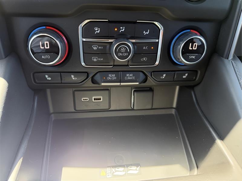 Chevrolet Suburban LT 2WD 2022
