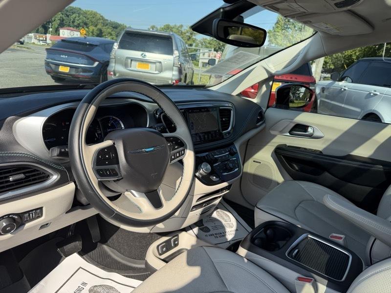 Chrysler Pacifica Hybrid Limited 2018