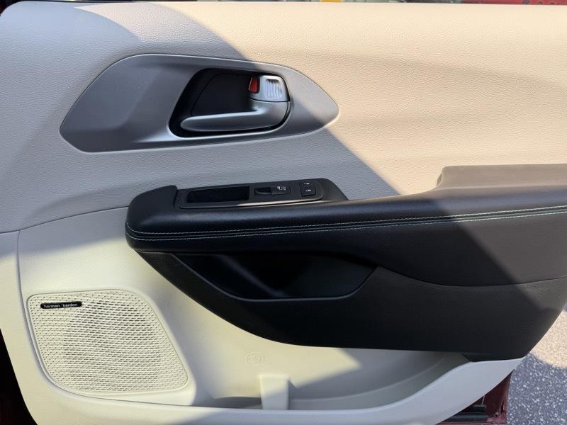 Chrysler Pacifica Hybrid Limited 2018