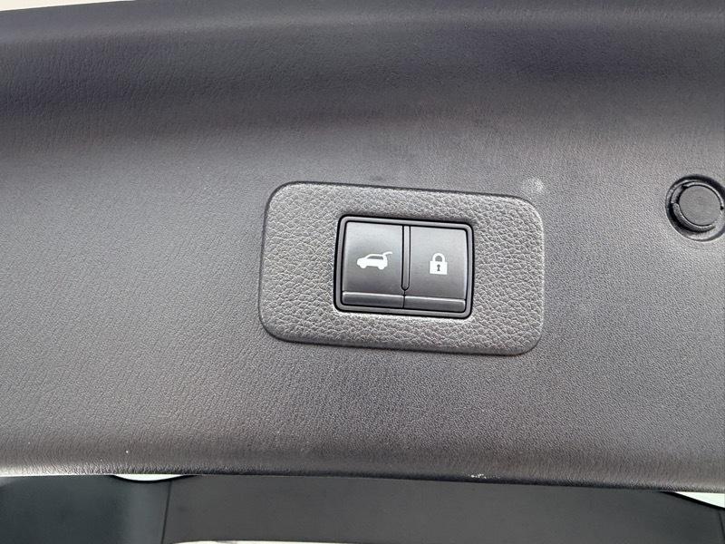 Nissan Armada SL 2WD 2022