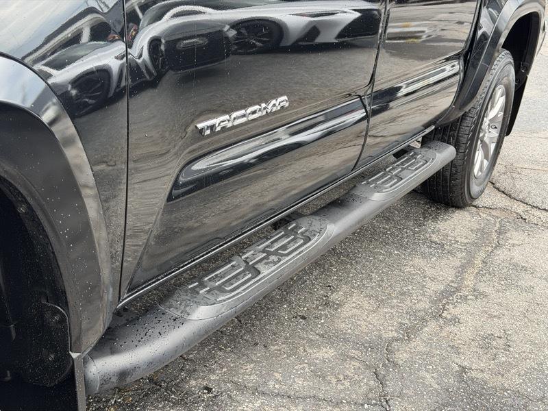 Toyota Tacoma 4WD Double Cab V6 AT (Natl) 2018