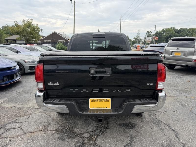 Toyota Tacoma 4WD Double Cab V6 AT (Natl) 2018