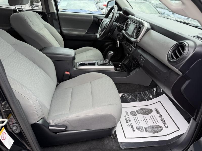Toyota Tacoma 4WD Double Cab V6 AT (Natl) 2018