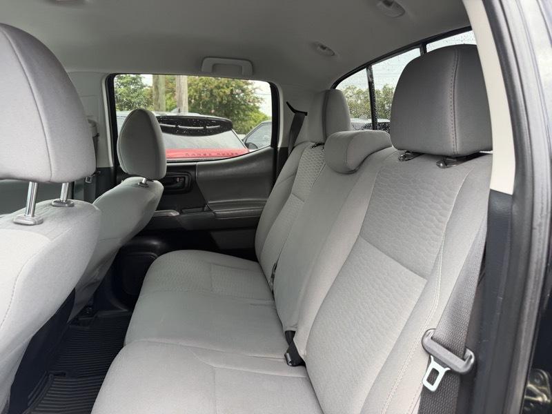 Toyota Tacoma 4WD Double Cab V6 AT (Natl) 2018