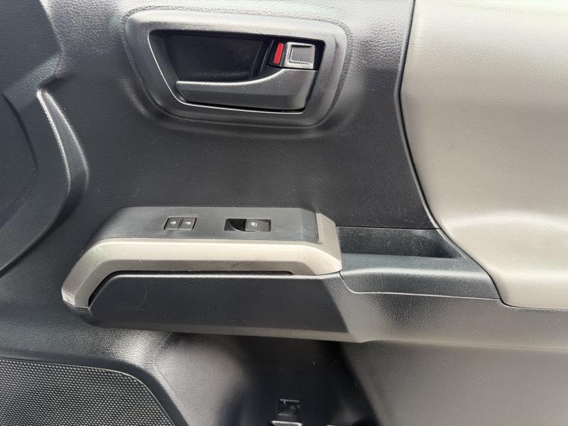 Toyota Tacoma 4WD Double Cab V6 AT (Natl) 2018