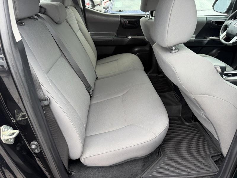 Toyota Tacoma 4WD Double Cab V6 AT (Natl) 2018